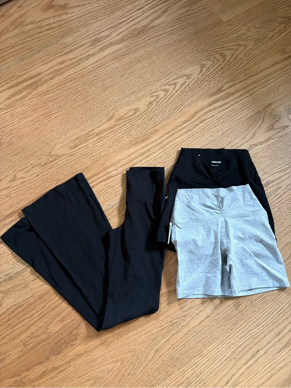 Aritzia tna chill bundle